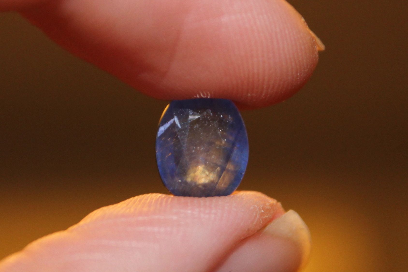 How to Make Sure if Gemstones are Natural or Dyed