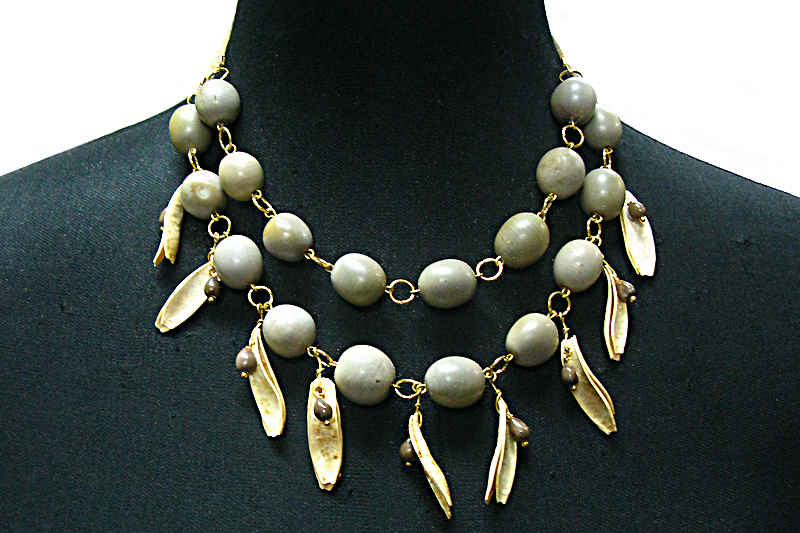 Organic bugbog seed beads
