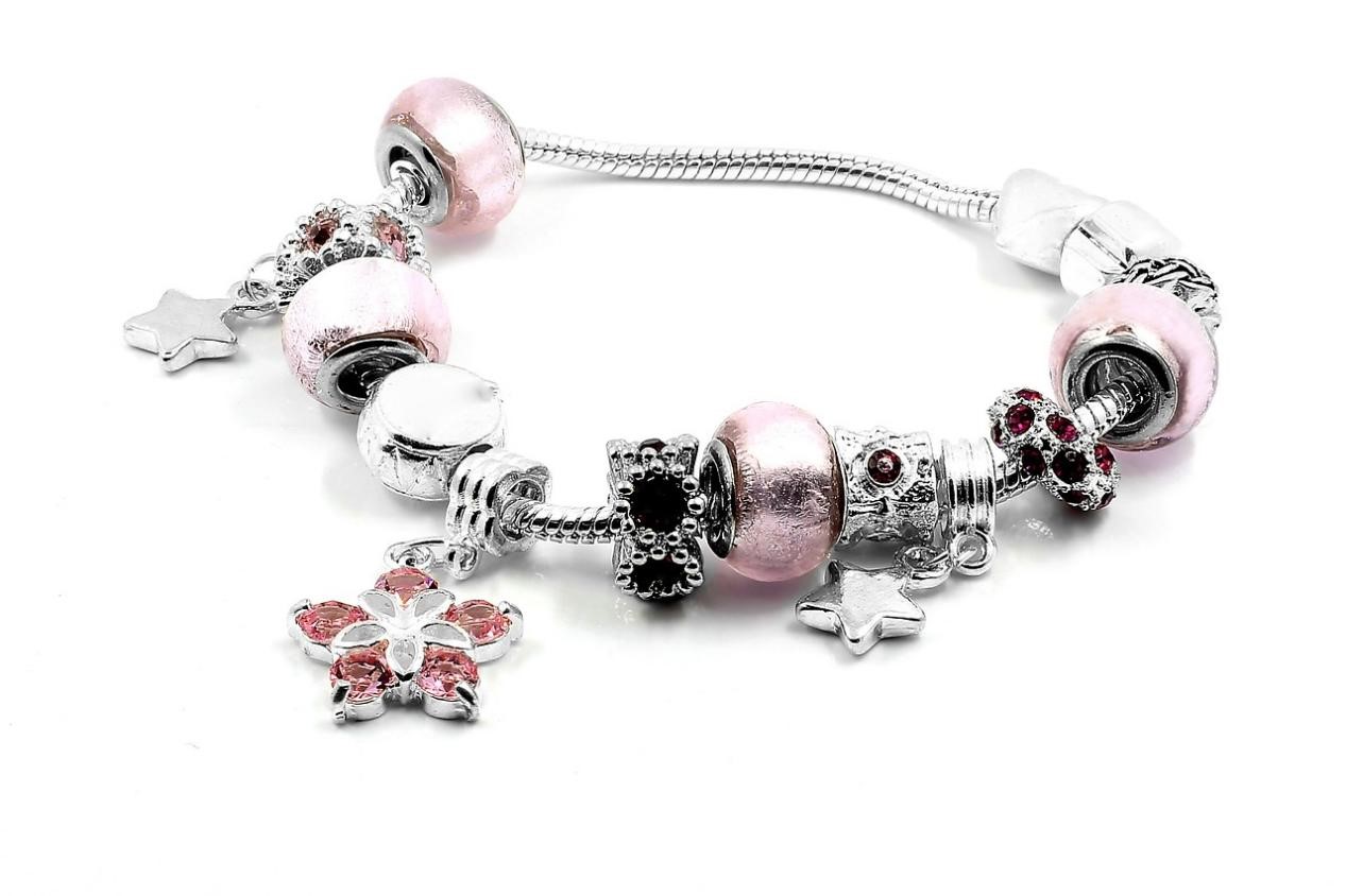 Best-Jewelry-Gift-Ideas-for-Your-Cancerian-Friend